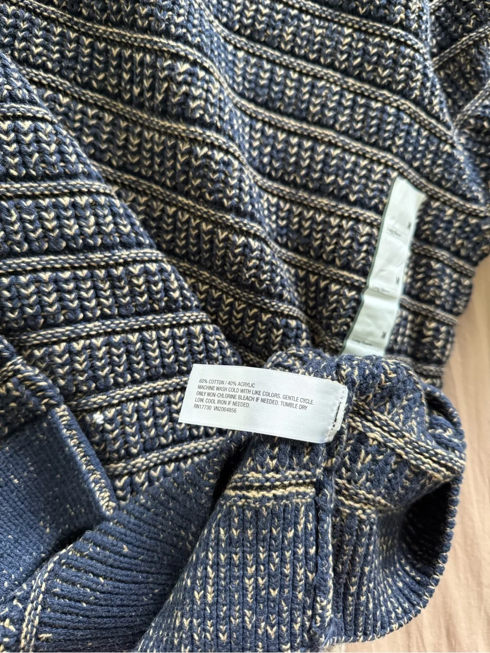 NEW Goodfellow & Co Navy and Tan V-Neck Chunky Knit Sweater Size M